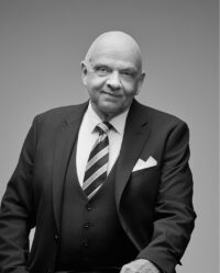Sverrir Einarsson